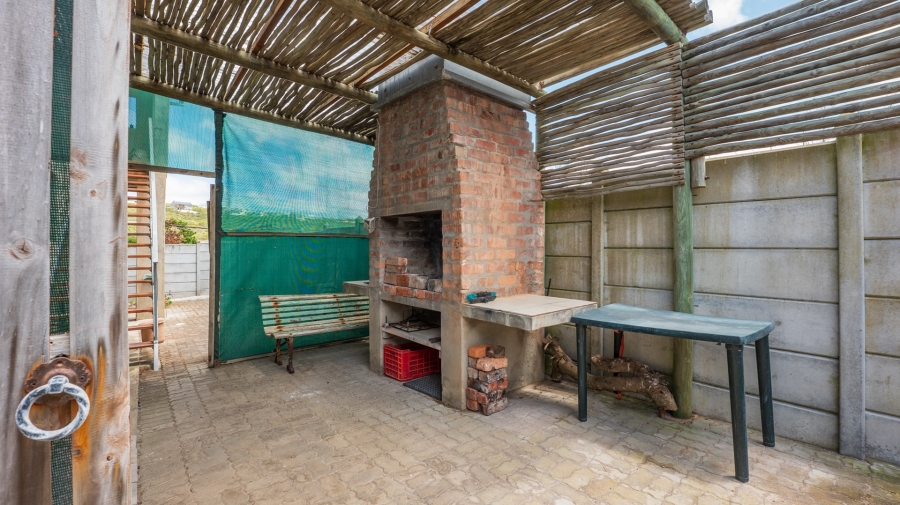 3 Bedroom Property for Sale in Struisbaai Western Cape